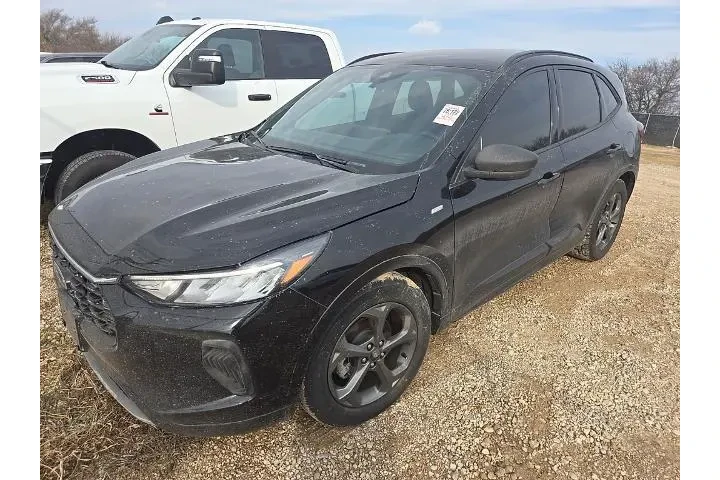 $16687 : Ford Escape 2023 ST-Line 4dr image 1