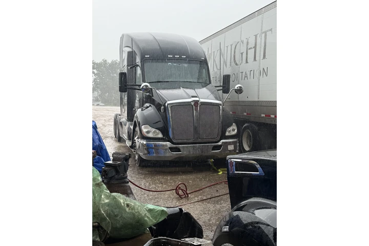Now hiring CDL Drivers image 3