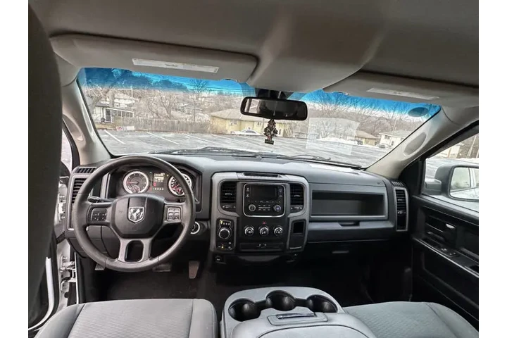 $13999 : 2019 RAM 1500 Classic Express image 3