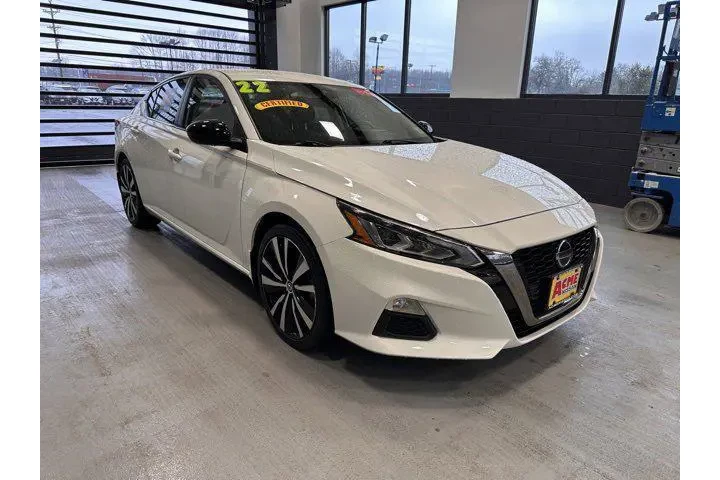 $21899 : Nissan Altima 2022 2.5 SR 4d image 8