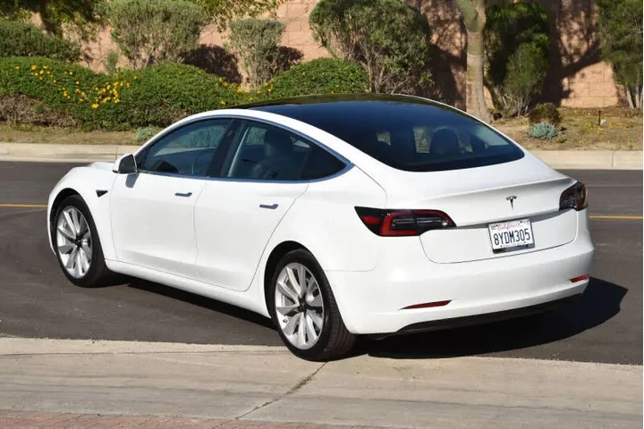 $18999 : 2020 Model 3 Standard Range P image 8
