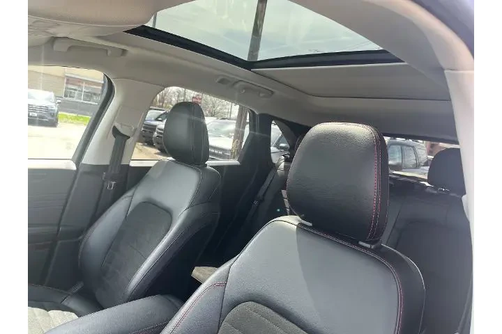 $29988 : Ford Escape 2022 AWD SEL 4dr image 6