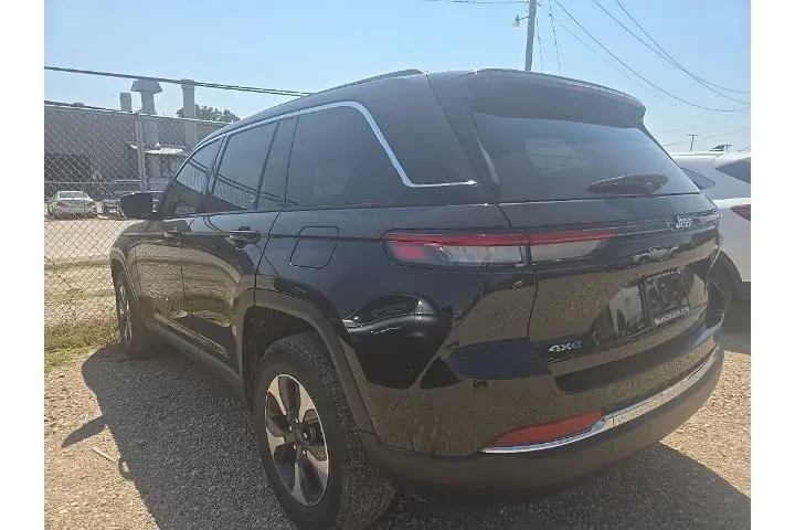 $24339 : Jeep Grand Cherokee 2022 4x4 image 2