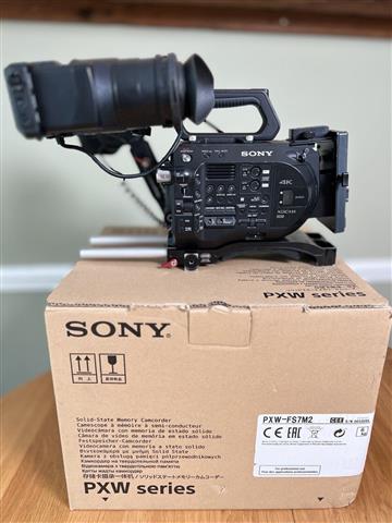 $1000 : FOR SALE:Sony PXW-X70,Nikon D8 image 2