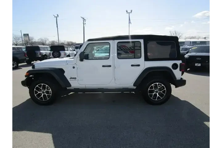 $34896 : Jeep Wrangler 2024 4x4 Sport image 2