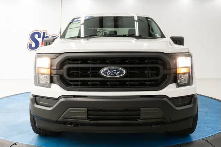 $39000 : Ford F-150 2023 4x4 XL 4dr S image 7