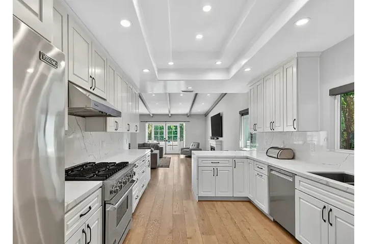$2378 : Available Home in South Gate image 4