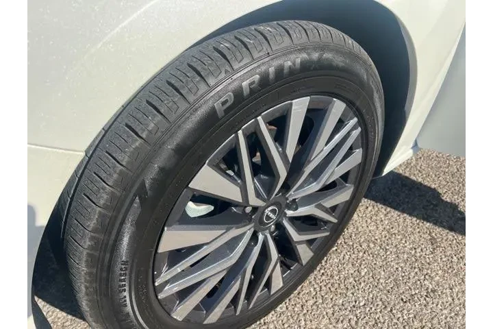 $19995 : Nissan Altima 2023 2.5 SV 4d image 10