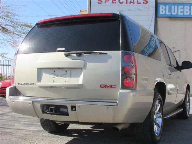 $11995 : 2008 GMC Yukon XL Denali image 4