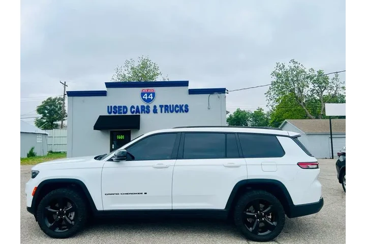 $26995 : 2022 Grand Cherokee L Limited image 4