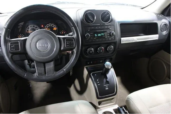 $10982 : Jeep Patriot 2016 Latitude 4 image 2