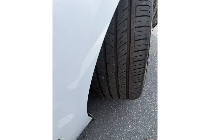 $28401 : Genesis G70 2023 2.0T 4dr Se image 10