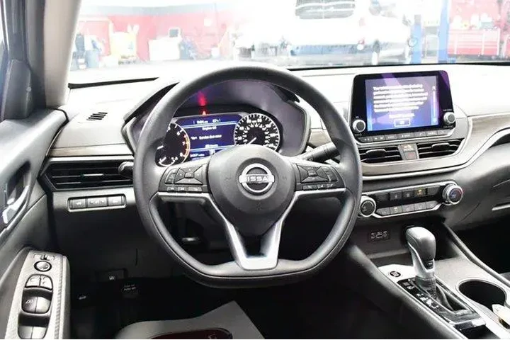 $20994 : Nissan Altima 2025 2.5 SV 4d image 8