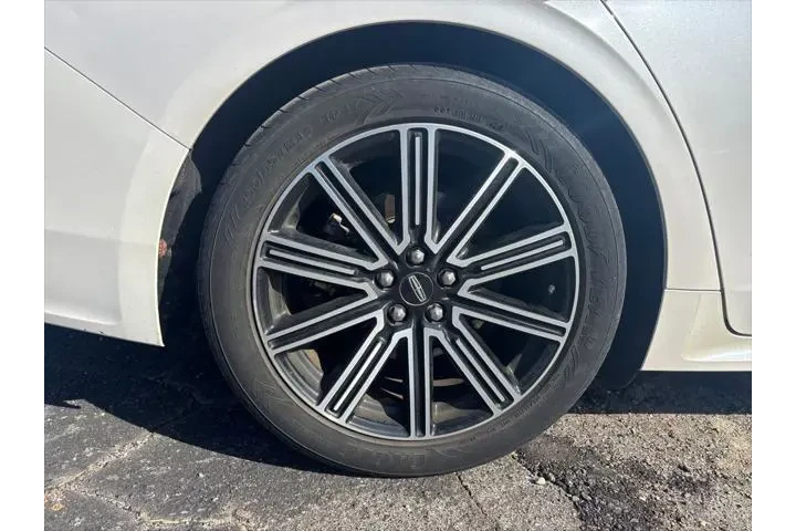 $17500 : Lincoln Continental 2017 Res image 6