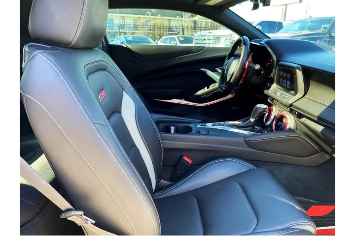 2018 Camaro 2SS Coupe 8A image 10