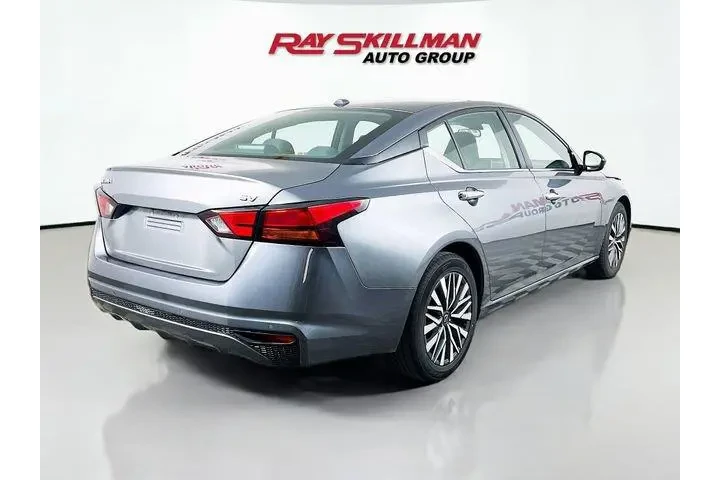 $21975 : Nissan Altima 2024 2.5 SV 4d image 7