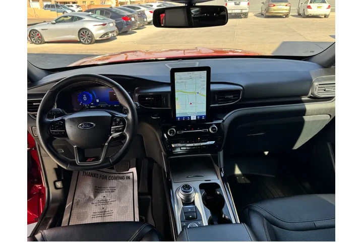 2022 Explorer ST AWD image 9