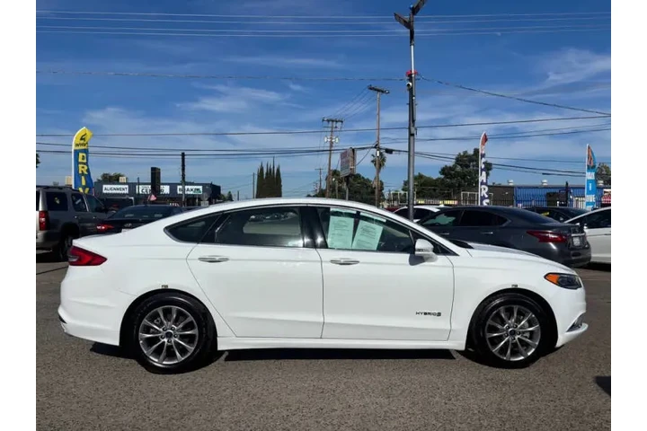 $12599 : 2017 Fusion Hybrid SE image 6