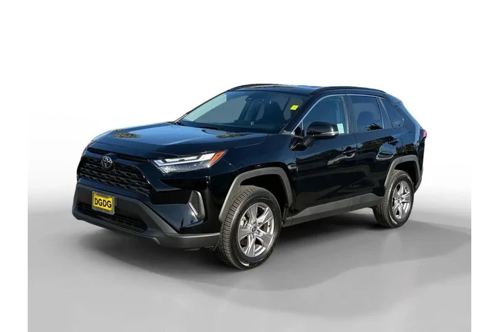 $25800 : Toyota RAV4 2024 XLE 4dr SUV image 1