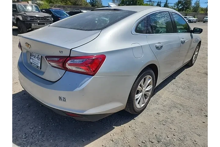 $15745 : Chevrolet Malibu 2022 LT 4dr image 6