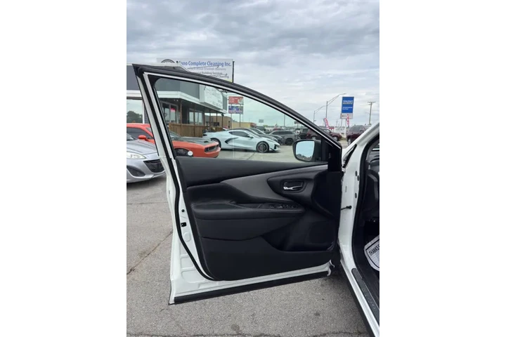 $17950 : 2020 Murano S image 8
