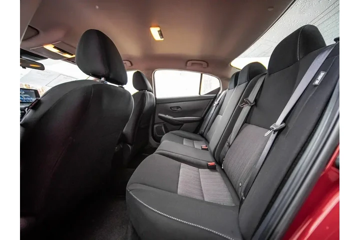 $17688 : Nissan Sentra 2025 SV 4dr Se image 10