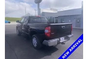 $26000 : Toyota Tundra 2014 4x4 SR5 4 thumbnail