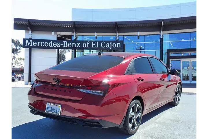 $18631 : Hyundai ELANTRA 2023 SEL 4dr image 3