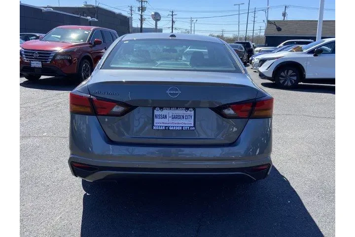 $17167 : Nissan Altima 2025 2.5 SV 4d image 7