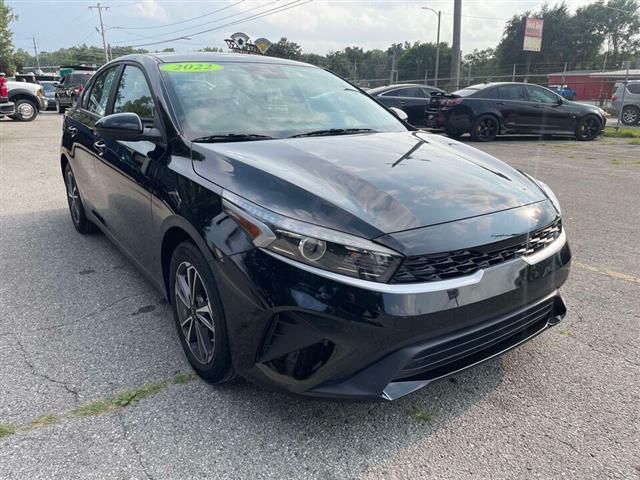 $17995 : 2022 Forte LXS image 1