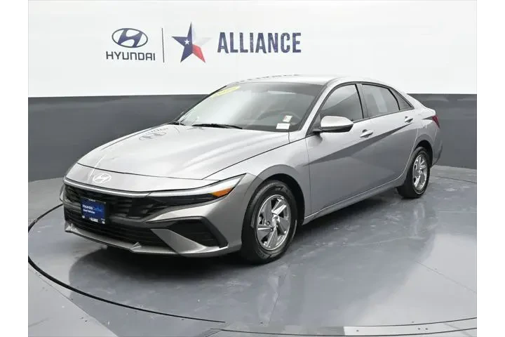 $18988 : Hyundai ELANTRA 2025 SE 4dr image 1