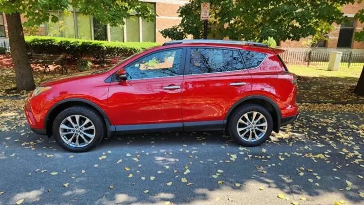 $20999 : 2017 RAV4 Limited image 4