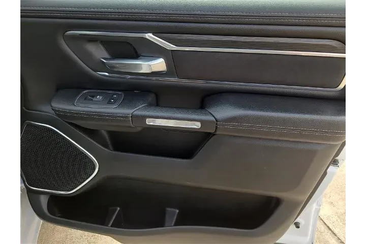 $34686 : Ram 1500 2024 4x2 Laramie 4d image 9