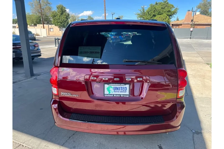 2019 Grand Caravan SXT image 6
