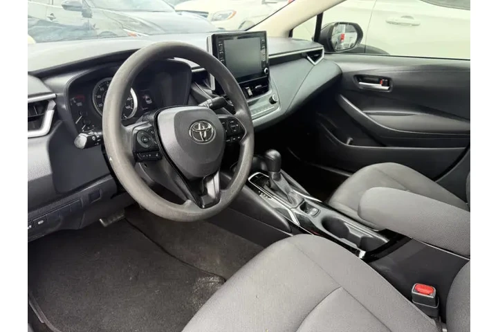 $9850 : 2020 Corolla LE image 9