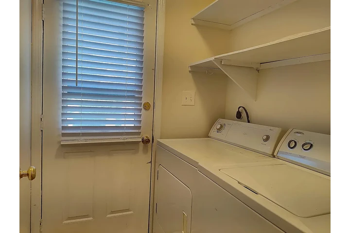 $900 : Wonderful 1 bed / 1 bath !! image 10