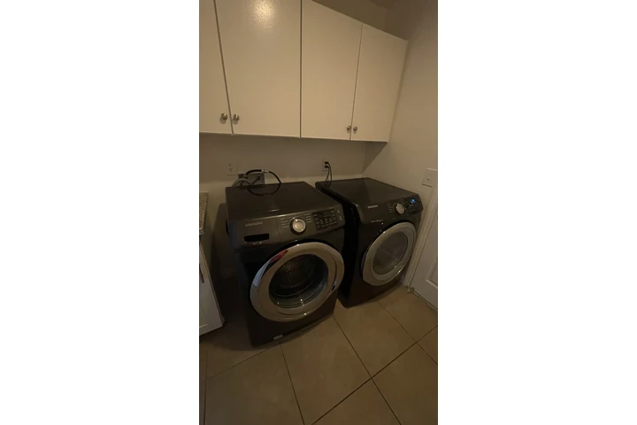 $3200 : Se renta casa amplia image 9