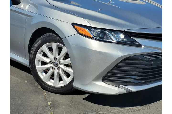 $16988 : Toyota Camry 2018 SE 4dr Sed image 10