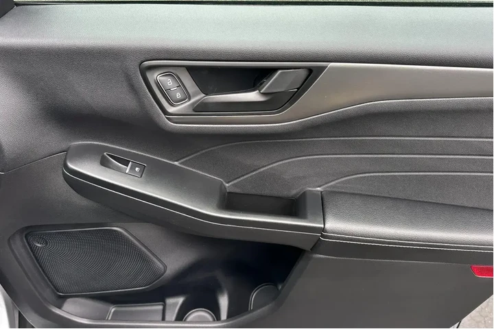 $27300 : Ford Escape 2024 AWD Active image 9