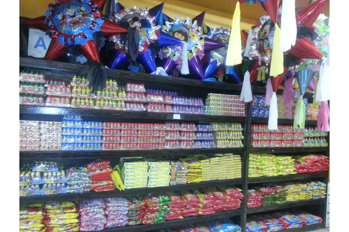 Las Dos Victorias Candy Co. image 8