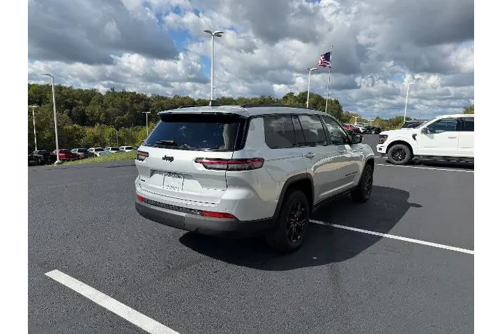 $33495 : Jeep Grand Cherokee L 2024 4 image 6