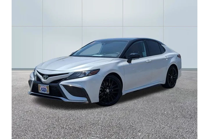 $30875 : Toyota Camry 2021 XSE V6 4dr image 1