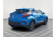 $17596 : Toyota C-HR 2019 LE 4dr Cros thumbnail
