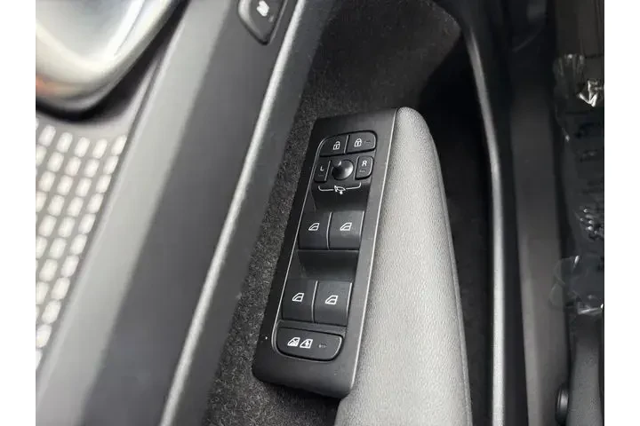 $24491 : Volvo XC40 Recharge 2021 eAW image 10