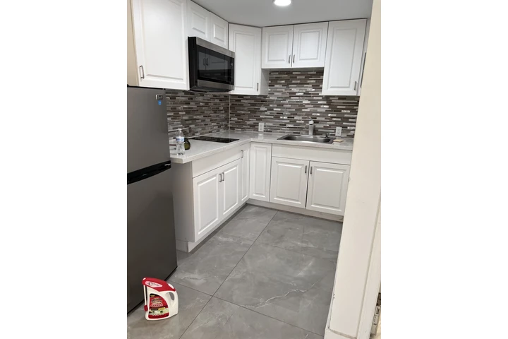 $1100 : Renta de image 4