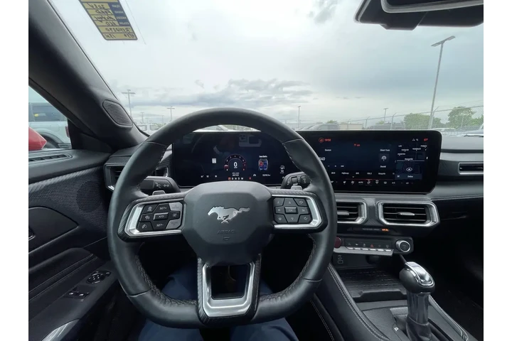 $31759 : Ford Mustang 2024 EcoBoost 2 image 5