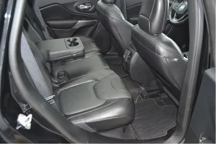 $19988 : Jeep Cherokee 2019 4x4 Limit image 6