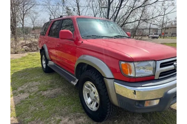 $7495 : 2000 4Runner SR5 image 3