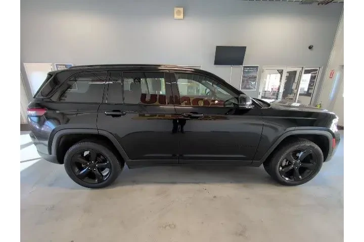 $30920 : Jeep Grand Cherokee 2023 4x4 image 6