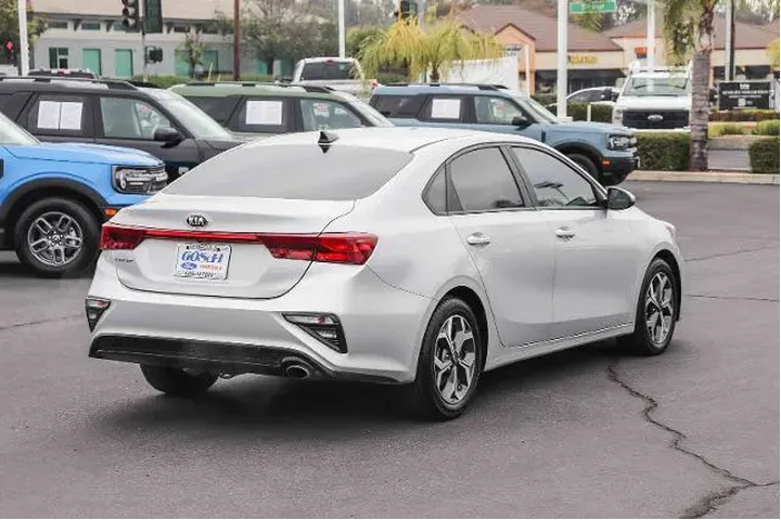 $14995 : Kia Forte 2021 FE 4dr Sedan image 4